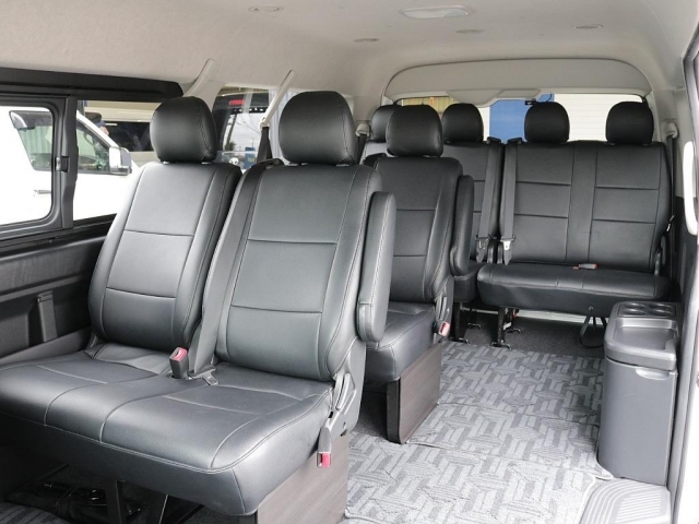 ３ナンバー登録１０人乗りになります！！