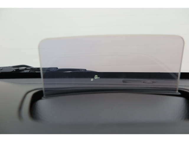 ヘッドアップディスプレイ付きです！