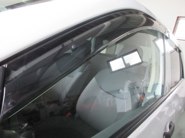 �J�̓��̊��C�ɕ֗��ȃh�A�o�C�U�[�t���ł��B