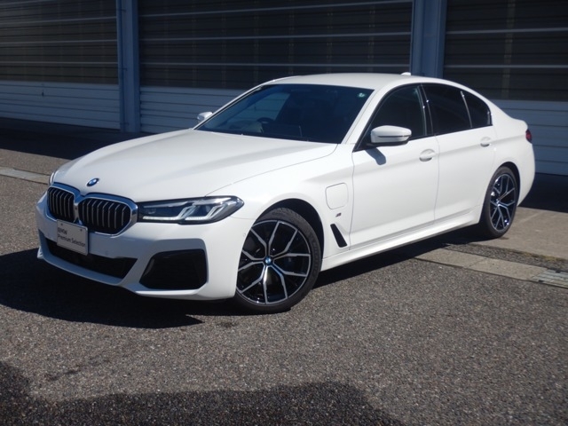 ５シリーズ　セダン(BMW) ５３０ｅ　Ｍスポーツ 中古車画像