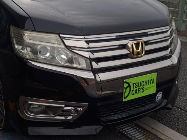 ヘッドライトはＨＩＤヘッドライト！光は白くて夜間走行は見やすく安心感のあるライトです★