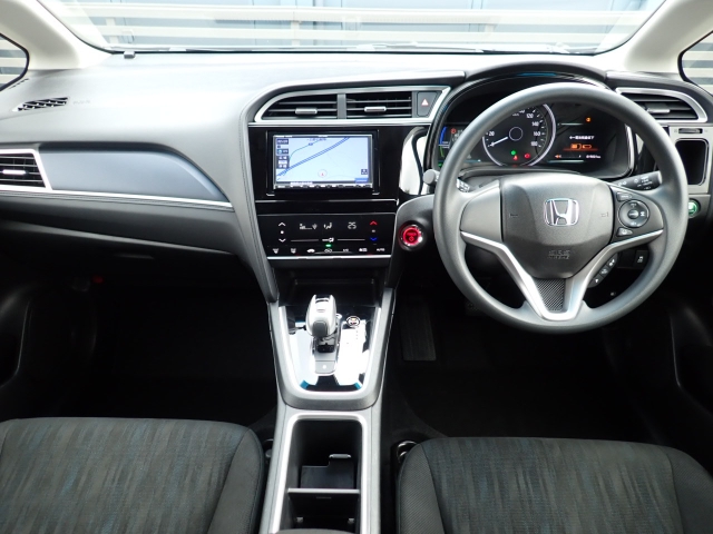 �C���p�l�摜�ɂȂ�܂��B�ԓ��͐��Ǝ҂ɂĎ����N���[�j���O�{�H�ς݂Ȃ̂ŁA��ϐ����ł��B