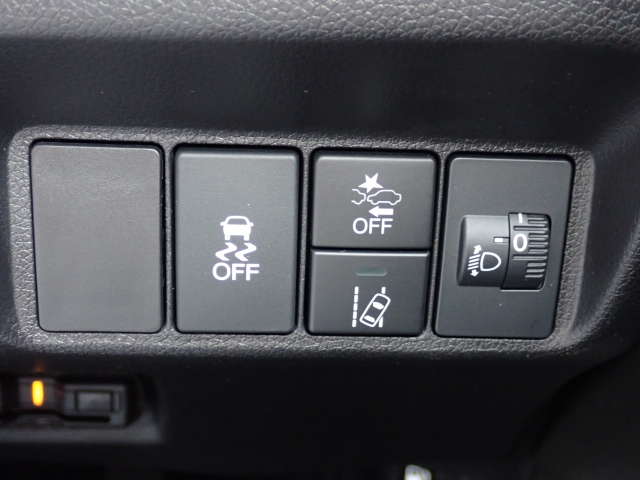 �����h�~�@�\�A�Փˉ���y���u���[�L�t���ŁA�����S�Ƀh���C�u�����y���݂��������܂���