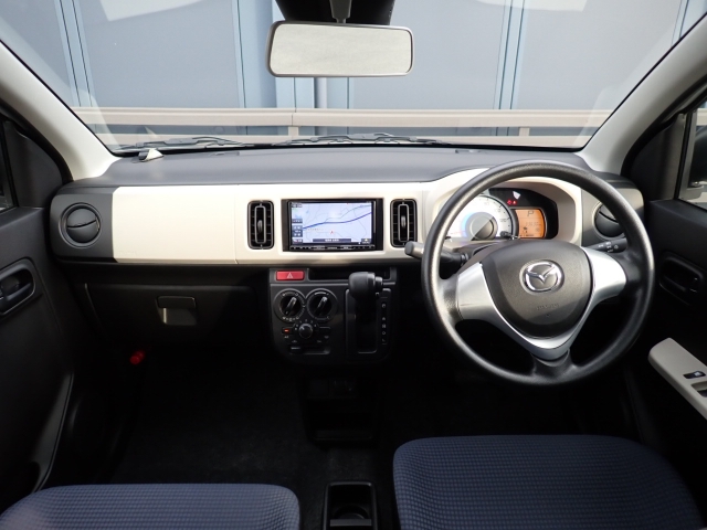 �C���p�l�摜�ɂȂ�܂��B�ԓ��͐��Ǝ҂ɂĎ����N���[�j���O�{�H�ς݂Ȃ̂ŁA��ϐ����ł��B