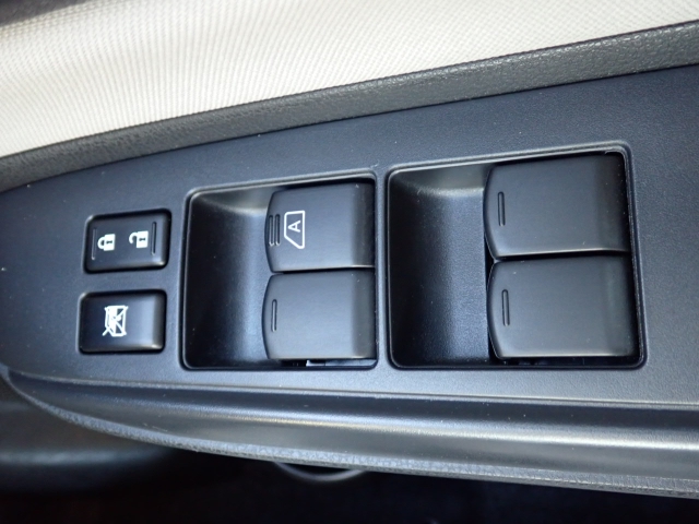 ���̊J�͓d���i�p���[�E�B���h�j�ɂȂ�܂��̂ŁA�֗��ł���ˁB