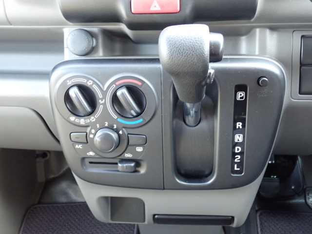 �V�t�g�ƃG�A�R���ł��B�_�C�������̃}�j���A���G�A�R���ɂȂ�܂��B�V���v���Ŏg���₷���I