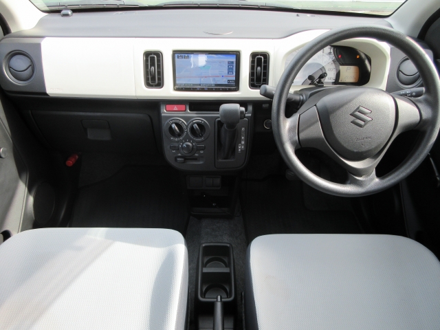 ���O���̐��|�E�K���X�n�{�f�B�R�[�e�B���O��CAR�N���[�j���O���Ǝ҂��{�H�������܂��̂ő�ϐ����B�I���b�N�X�����Ԃł݂͂Ȃ��܂ɉ��K�ȃh���C�u�����񑩁B