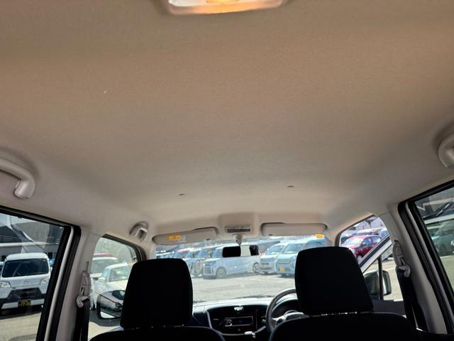 状態の良いルーフライニング