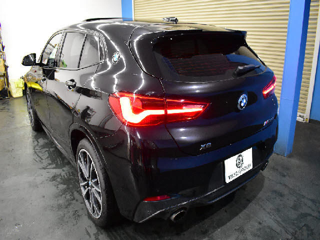 都内最大級の大型展示場！更にガレージ完備！専門店だからできる幅広いラインナップ！ご希望の車種がない場合もお気軽にお申し付け下さい。当社ネットワークでご希望の車両を探して参ります。