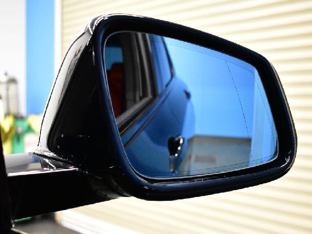 都内最大級の大型展示場！更にガレージ完備！専門店だからできる幅広いラインナップ！ご希望の車種がない場合もお気軽にお申し付け下さい。当社ネットワークでご希望の車両を探して参ります。