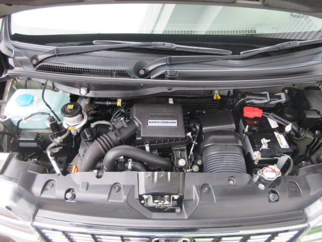 �G���W�����[�����Y��Ɏd�オ���Ă���܂��B�@�c�Ǝ��Ԃ͂P�O���`�P�W���܂ŁA���T���j������x���ƂȂ��Ă���܂��B���₢���킹���X�^�b�t�ꓯ�A���҂����Ă���܂���