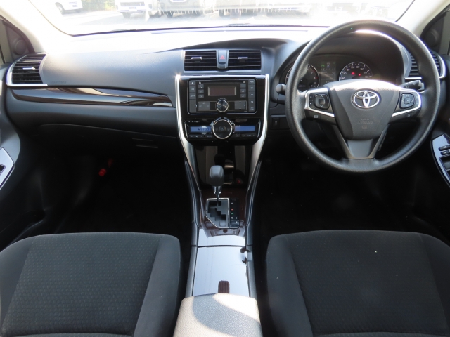 ���O���̐��|�E�K���X�n�{�f�B�R�[�e�B���O��CAR�N���[�j���O���Ǝ҂��{�H�������܂��̂ő�ϐ����B�I���b�N�X�����Ԃł݂͂Ȃ��܂ɉ��K�ȃh���C�u�����񑩁B