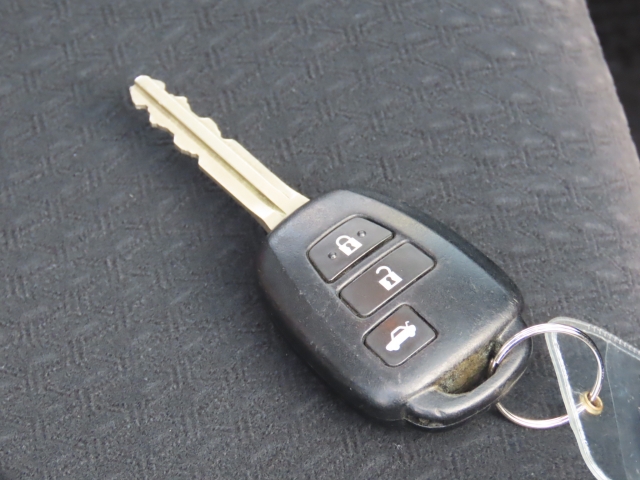 �L�[���X�L�[�G���g���[�ŎԊO����h�A�̊J���y�`���ł��l