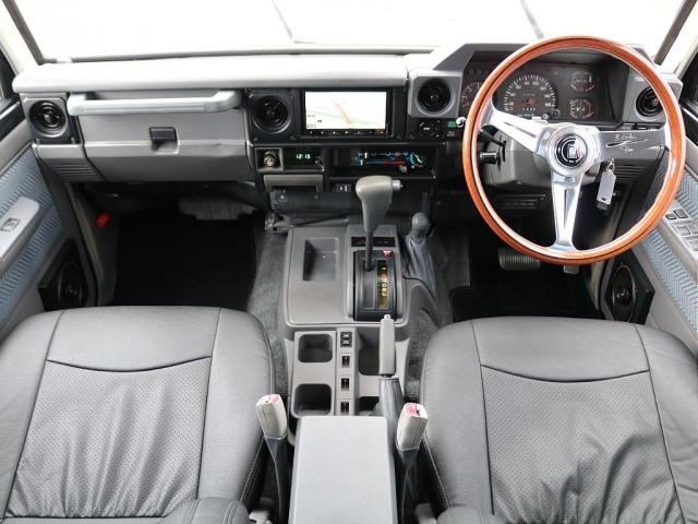 �e�k�d�w�O���[�v�́u���ׂĂ̐l�Ɉ��Ԃ��v���R���Z�v�g�ɎԎ�ʂɑS���W�J���I���Ԃƈꏏ�ɁA���C�t�X�^�C�����[�������Ă��炢�����Ƃ����v���ŁA�����N������X�ł͊F�l�̂��v�]�ɂȂ�ł����������܂���