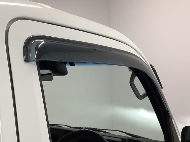 【キレイなおクルマがお待ちしております】兵庫ダイハツでは店舗入庫前に当社再生工場にてクリーニング！店舗でも定期的に洗車♪品質には自信があります！お気軽にご来店下さい。