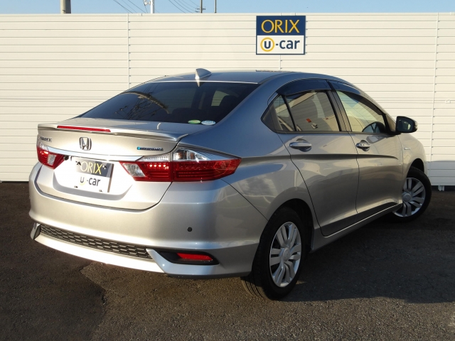 【車両認定書付き】車両品質査定の信頼度が高い、株式会社AISの検査を全車に実施しています。１台ごとに車両認定書の発行を行っています。