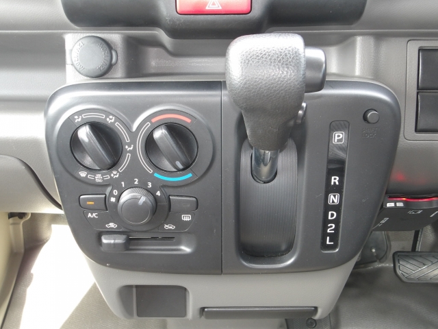 �I���b�N�X�t�|����������X�ւ̂��₢���킹�́A�s�d�k�F�O�Q�V�|�R�W�W�|�W�R�R�U�܂ł��C�y�ɂǂ����I�i�c�Ǝ��ԁF10���`�P�X���@���j��x�j