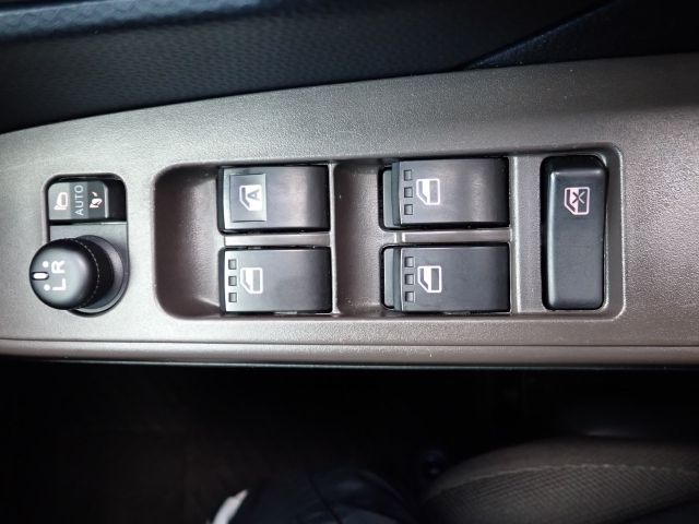 �d���i�[���h�A�~���[�E�p���[�E�B���h�E�������Ă��܂��B