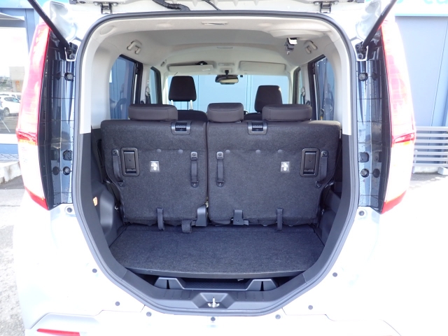 �ʏ펞�̃��P�b�W�X�y�[�X�ł��I�傫�ȊJ���ŉו��̏悹�~�낵���y�ɍs���܂��B