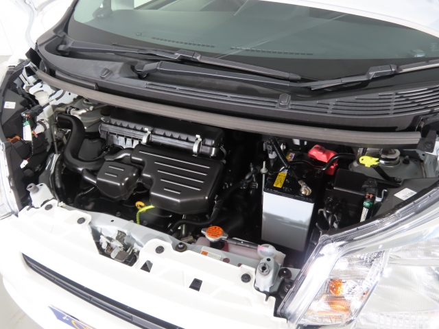 �G���W�����[�������ꂢ�ł���B�@�֋@�\�n���ǍD�ł��B�[�ԑO�ɓ_���������s���܂��B�G���W���I�C���E�I�C���t�B���^�[�E�G�A�R���t�B���^�[�E���C�p�[�S���͕K�������v���܂��i�G�A�R���t�B���^�[�́A�����Ԃ̂݁j