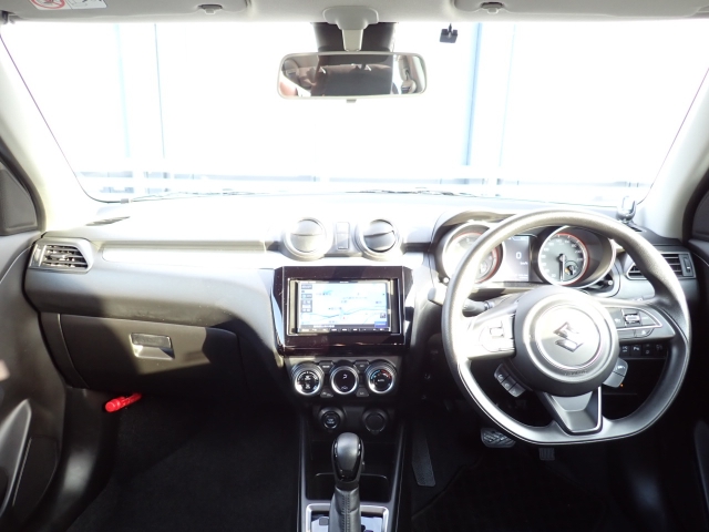 �C���p�l�摜�ɂȂ�܂��B�ԓ��͐��Ǝ҂ɂĎ����N���[�j���O�{�H�ς݂Ȃ̂ŁA��ϐ����ł��B