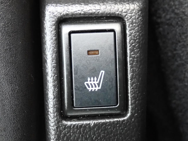 �^�]�ȃV�[�g�ɂ́A�V�[�g�q�[�^�[���t���Ă�̂ŁA���������ɂ͂��肪���������ł��B