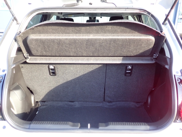 �ʏ펞�̃��P�b�W�X�y�[�X�ł��I�傫�ȊJ���ŉו��̏悹�~�낵���y�ɍs���܂��B