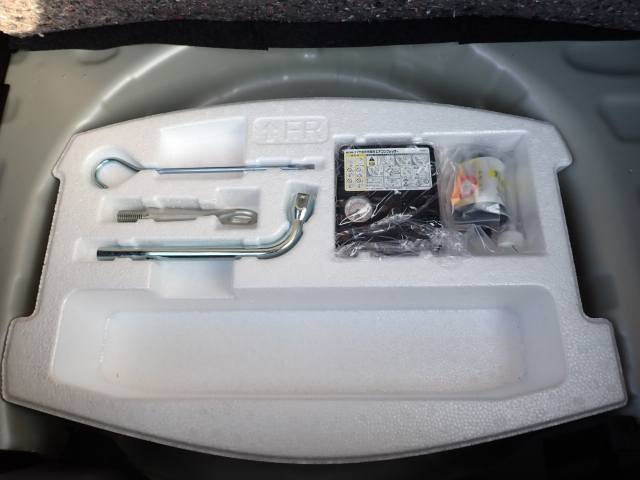 �p���N�C���L�b�g���t���Ă܂�.