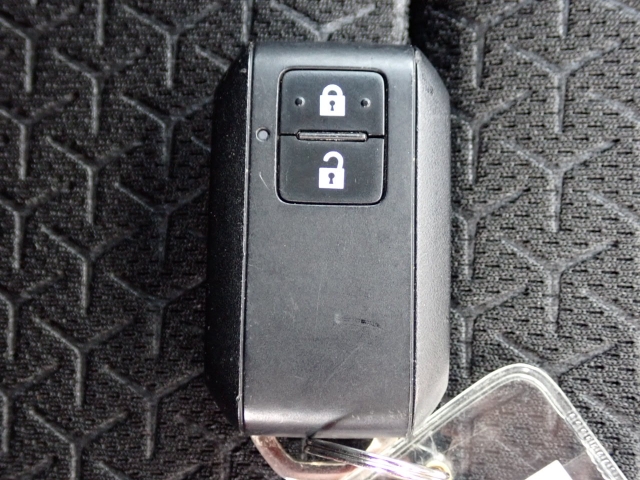 �X�}�[�g�L�[�����I�L�[���|�P�b�g��o�b�O�ɓ��ꂽ�܂܁A�h�A���b�N�̊J���E�{���E�G���W���n�����\�ł��B