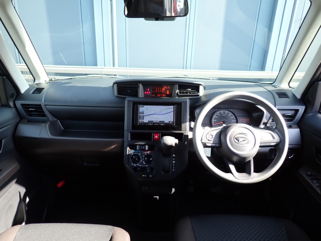 �C���p�l�摜�ɂȂ�܂��B�ԓ��͐��Ǝ҂ɂĎ����N���[�j���O�{�H�ς݂Ȃ̂ŁA��ϐ����ł��B