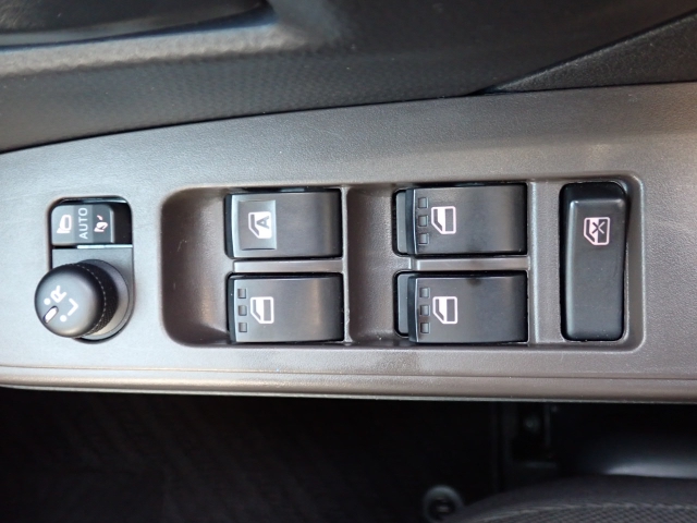 �d���i�[���h�A�~���[�E�p���[�E�B���h�E�������Ă��܂��B