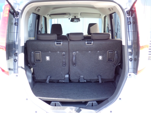 �ʏ펞�̃��P�b�W�X�y�[�X�ł��I�傫�ȊJ���ŉו��̏悹�~�낵���y�ɍs���܂��B