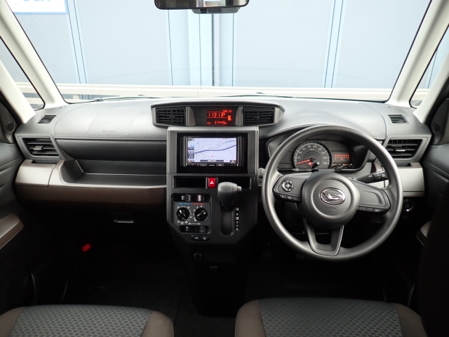 �C���p�l�摜�ɂȂ�܂��B�ԓ��͐��Ǝ҂ɂĎ����N���[�j���O�{�H�ς݂Ȃ̂ŁA��ϐ����ł��B