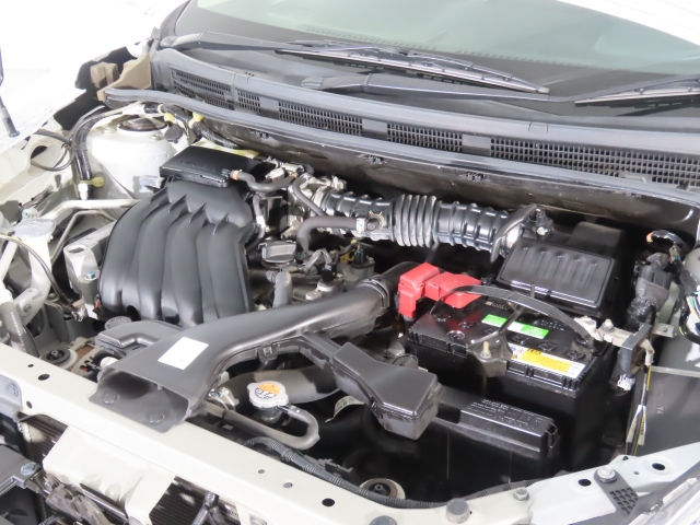 �G���W�����[�������ꂢ�ł���B�@�֋@�\�n���ǍD�ł��B�[�ԑO�ɓ_���������s���܂��B�G���W���I�C���E�I�C���t�B���^�[�E�G�A�R���t�B���^�[�E���C�p�[�S���͕K�������v���܂��i�G�A�R���t�B���^�[�́A�����Ԃ̂݁j