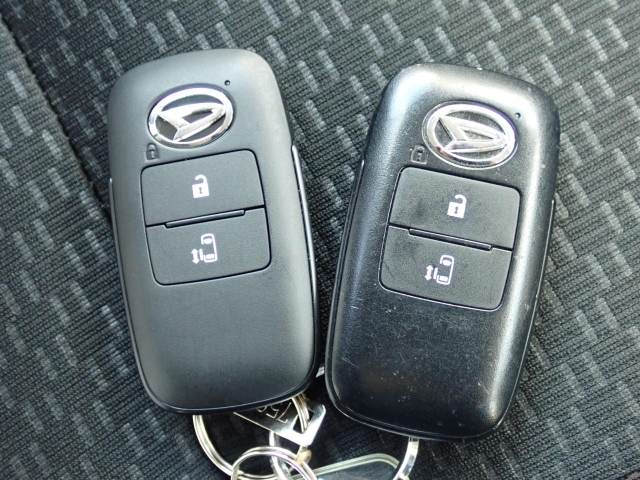 �X�}�[�g�L�[�����I�L�[���|�P�b�g��o�b�O�ɓ��ꂽ�܂܁A�h�A���b�N�̊J���E�{���E�G���W���n�����\�ł��B