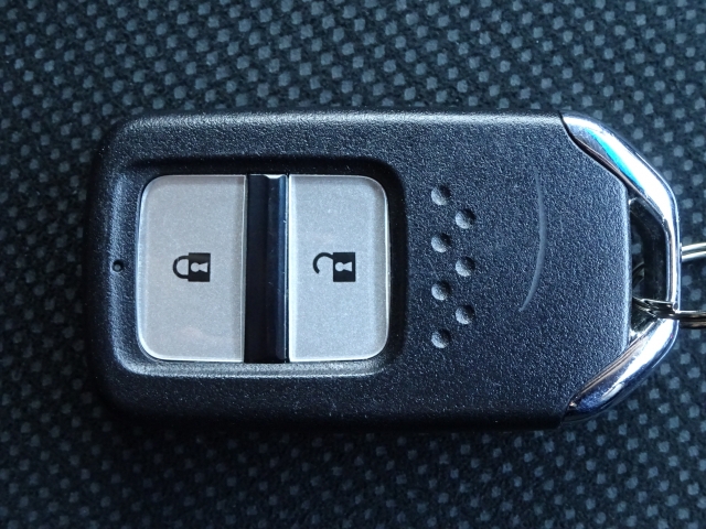 ���Ƃ��Ă��֗��ȃX�}�[�g�L�[�V�X�e���������g�т��邾���Ńh�A���̎{���E�J���E�G���W���n�����\�ȃX�}�[�g�L�[�V�X�e���ł��B