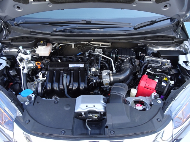 �G���W�����[�������ꂢ�ł���B�@�֋@�\�n���ǍD�ł��B�[�ԑO�ɓ_���������s���܂��B�G���W���I�C���E�I�C���t�B���^�[�E�G�A�R���t�B���^�[�E���C�p�[�S���͕K�������v���܂�.