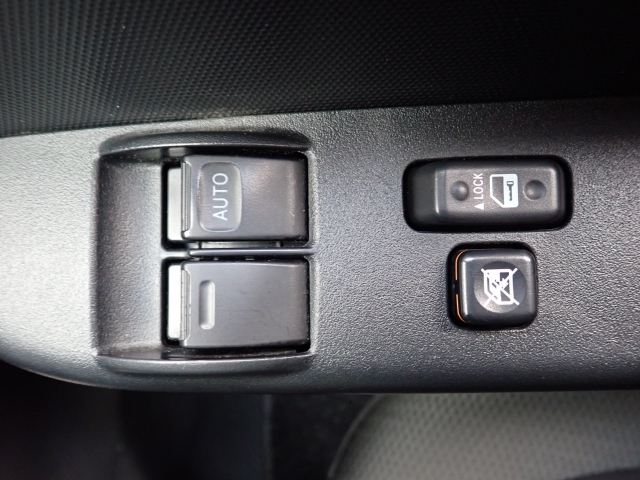 �O�Ȃ̑��̊J�͓d���ɂȂ�܂��̂ŁA�֗��ł���ˁB