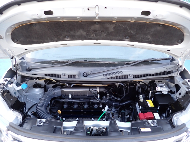 �G���W�����[�������ꂢ�ł���B�@�֋@�\�n���ǍD�ł��B�[�ԑO�ɓ_���������s���܂��B�G���W���I�C���E�I�C���t�B���^�[�E�G�A�R���t�B���^�[�E���C�p�[�S���͕K�������v���܂�