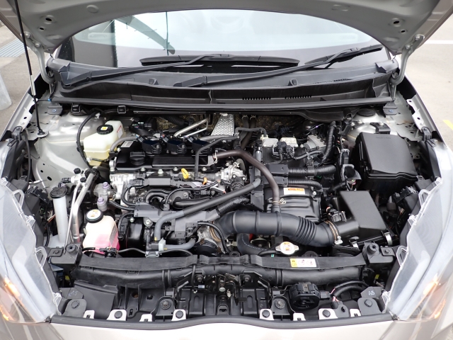 �G���W�����[�������ꂢ�ł���B�@�֋@�\�n���ǍD�ł��B�[�ԑO�ɓ_���������s���܂��B�G���W���I�C���E�I�C���t�B���^�[�E�G�A�R���t�B���^�[�E���C�p�[�S���͕K�������v���܂�