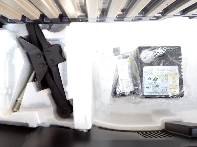 �p���N�C���L�b�g���t���Ă܂��B�������̎��̉��}���u�ɕK�v�ł��B