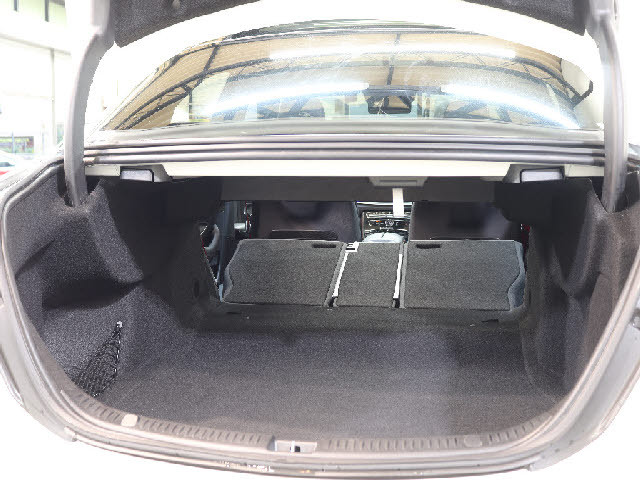 全車無料２年保証付き販売！！安心のアフターサービスでベンツライフをお愉しみ下さいませ。