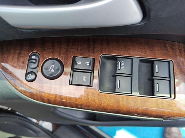 ���Ђ̔���ԗ��̓l�b�g�ォ�炷���폜�����Ă��܂��������Ԃ���P���̎��ԍ��������܂��B�O�̂��ߎ��O�ɂ��d�b�������͓��T�C�g�ŃA�N�Z�X�����Ē�����Ƃ��ԈႦ�̖�������Ă��o���܂��̂ō��킹�Ă�����������