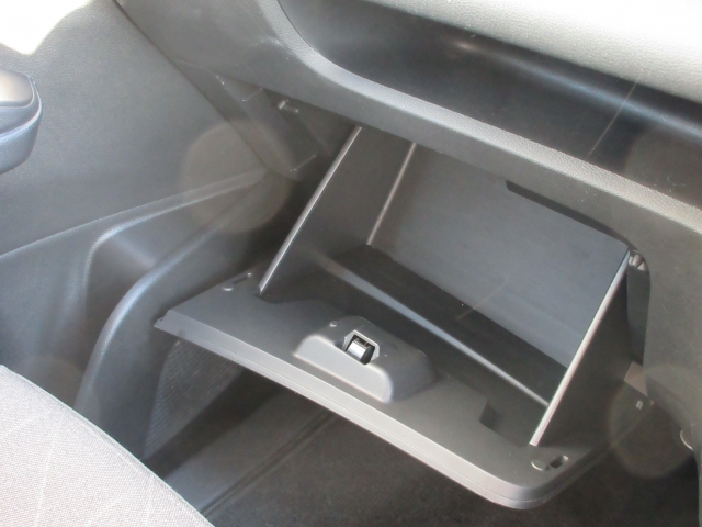 �Ԍ��ؓ��ꓙ���ވꎮ�����[�ł���O���[�u�{�b�N�X�ł��B