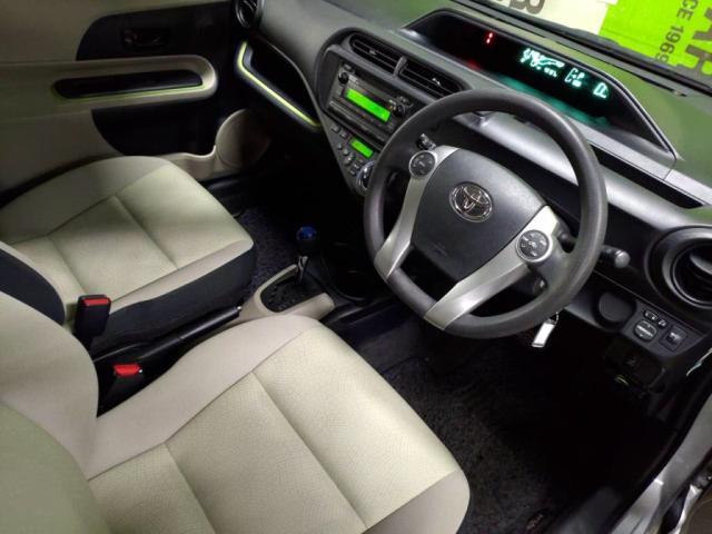 操作性の高い運転席廻り