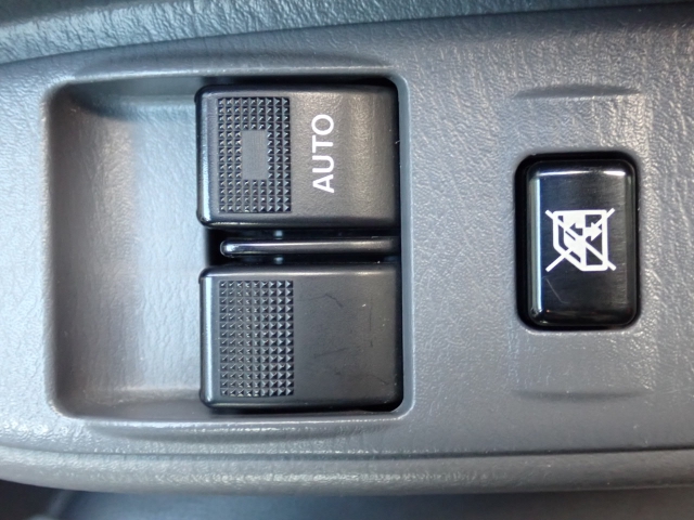 �O�Ȃ̑��̊J�͓d���ɂȂ�܂��̂ŁA�֗��ł���ˁB