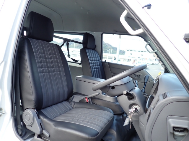 �t�����g�V�[�g�A��ԗǍD�ň��S�ł��B�傫�ȉ�����Ȃ����S�ł�