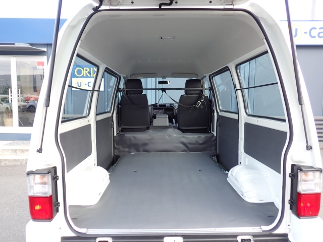 �ʏ펞�̃��P�b�W�X�y�[�X�ł��I�傫�ȊJ���ŉו��̏悹�~�낵���y�ɍs���܂��B