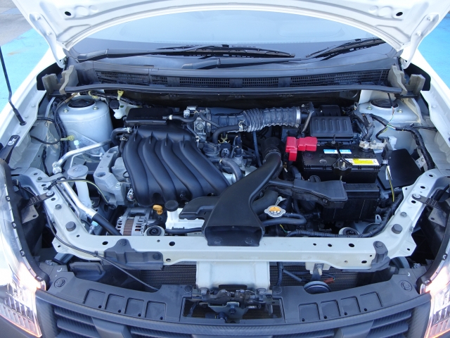 �G���W�����[�������ꂢ�ł���B�@�֋@�\�n���ǍD�ł��B�[�ԑO�ɓ_���������s���܂��B�G���W���I�C���E�I�C���t�B���^�[�E�G�A�R���t�B���^�[�E���C�p�[�S���͕K�������v���܂�