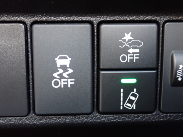 �����h�~�@�\�A�Փˉ���y���u���[�L�t���ŁA�����S�Ƀh���C�u�����y���݂��������܂���